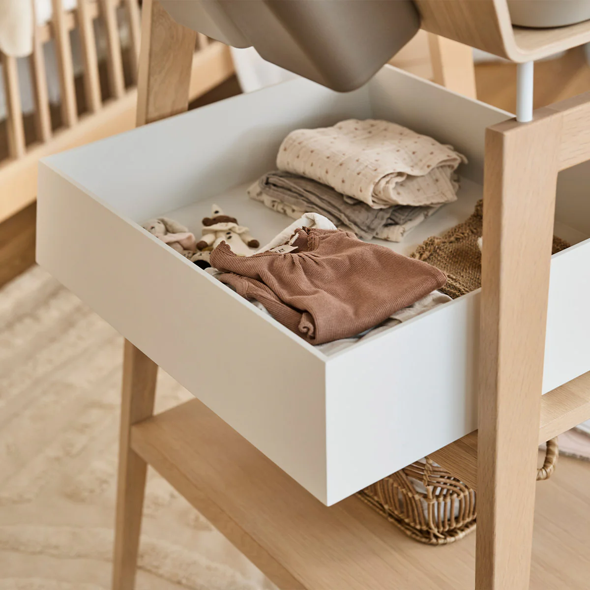 Linea™ Wickeltisch mit Schaumstoffpolster - Image 6