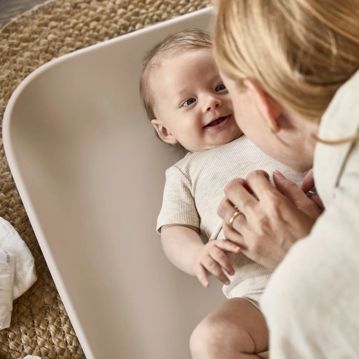 Leander Matty™ Mini Wickelauflage - Cappuccino - Image 5